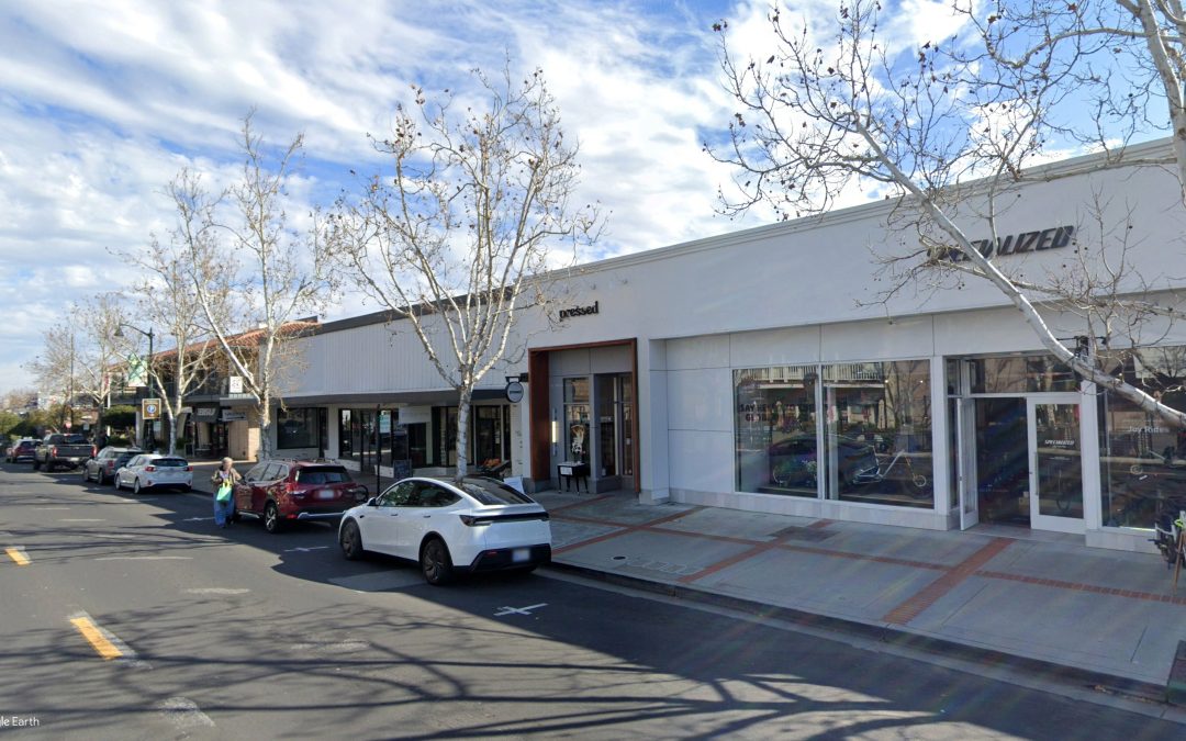 216 N Santa Cruz Ave